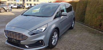 Fahrzeugabbildung Ford S-MAX Titanium