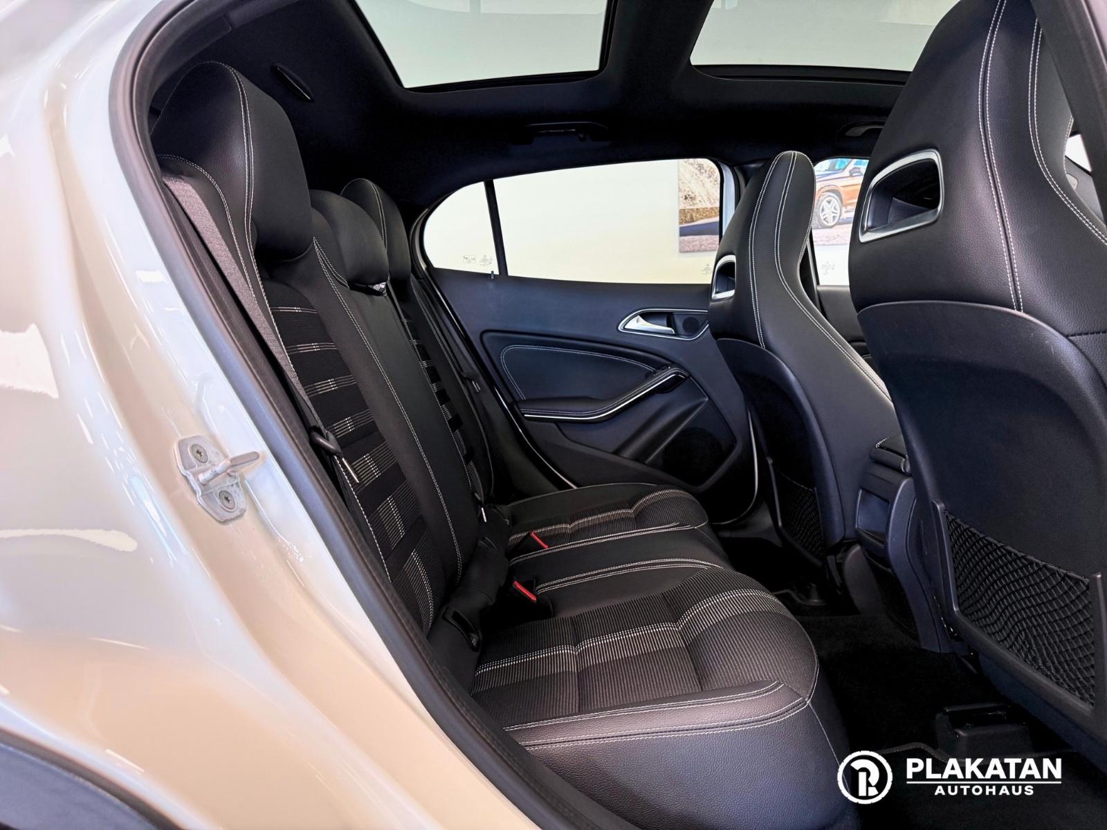 Mercedes-Benz GLA 200 AMG Night Packet Panorama Memory