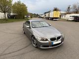 BMW Cabrio 325d/Schalt/Leder/BMW-Performance 19 Zoll - BMW 325 mit Diesel-Antrieb: Sportwagen