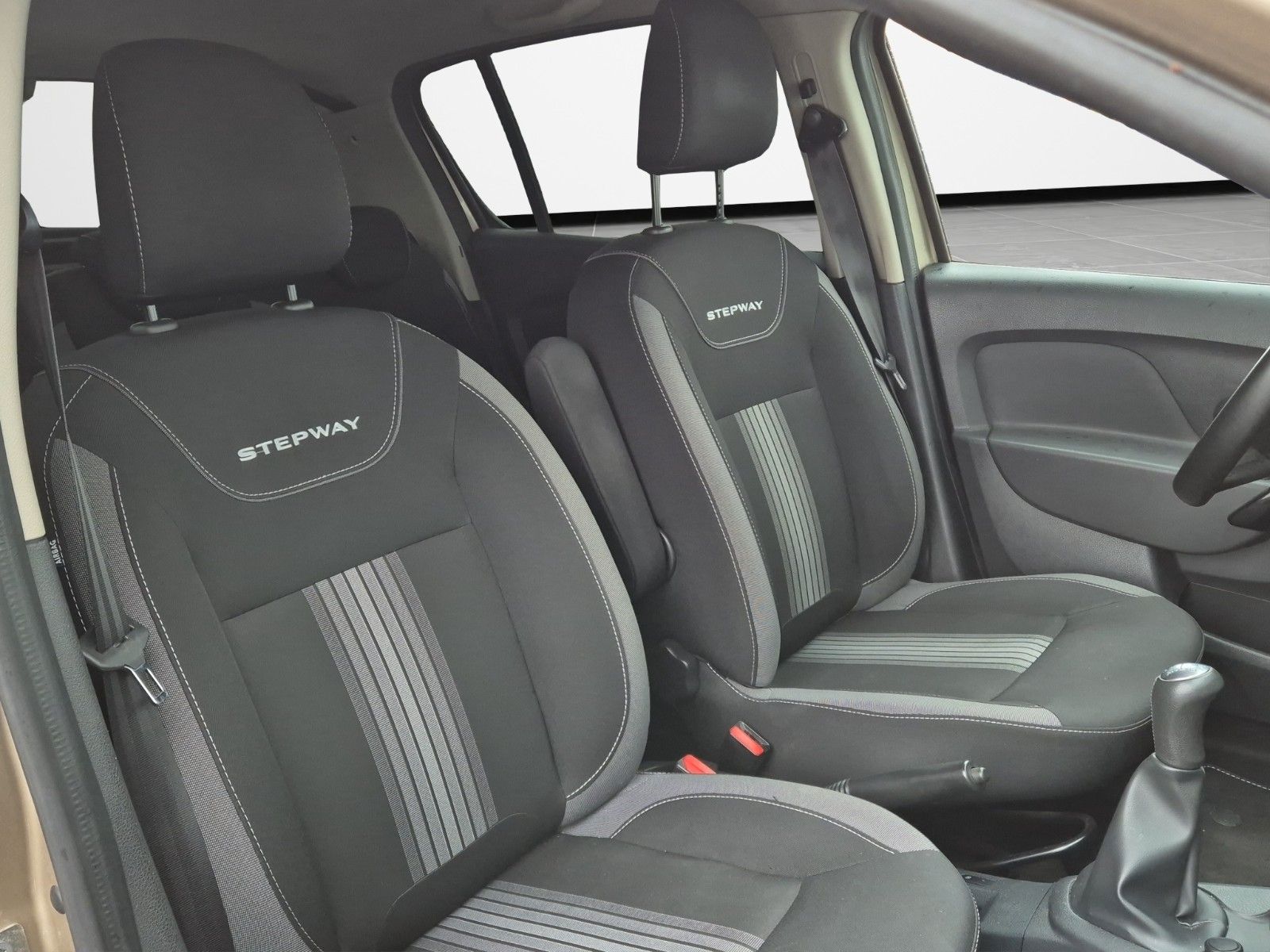 Fahrzeugabbildung Dacia SANDERO II STEPWAY KAM AHK ALLWET USB NAVI