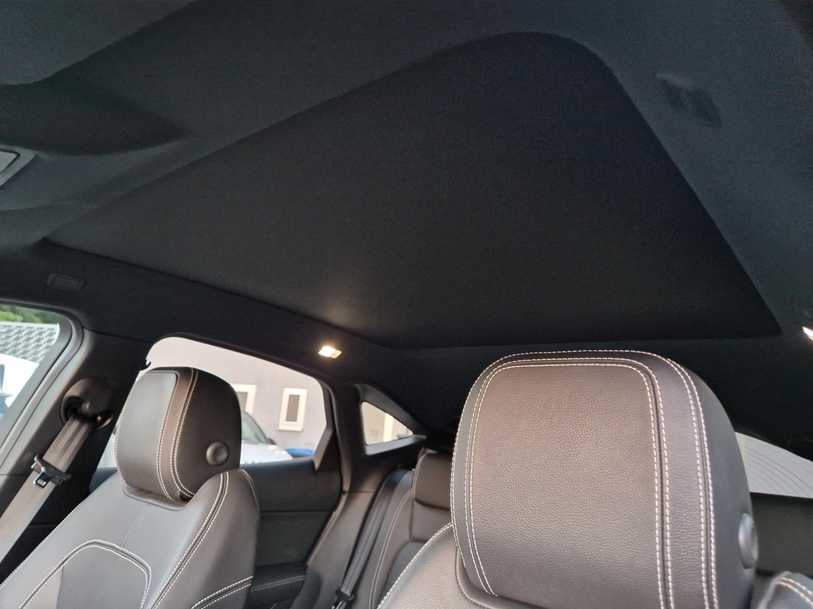 Jaguar E-Pace P300 R-Dynamic SE AWD +PANO+MERIDIAN+