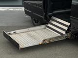 Volkswagen T5 Multivan-Behindertengerecht-Lift-Aktiv-DSG - gebrauchte VW T5 aus dem Jahr 2005