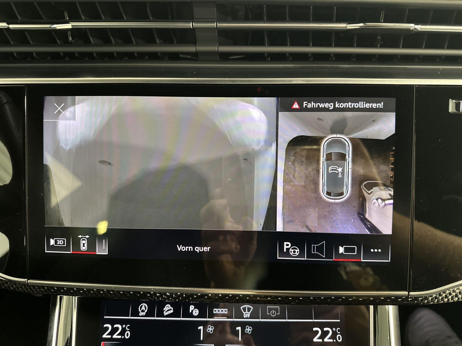 Audi Q8 50 TDI S LINE competition +CARBON+MATRIX+AHK+