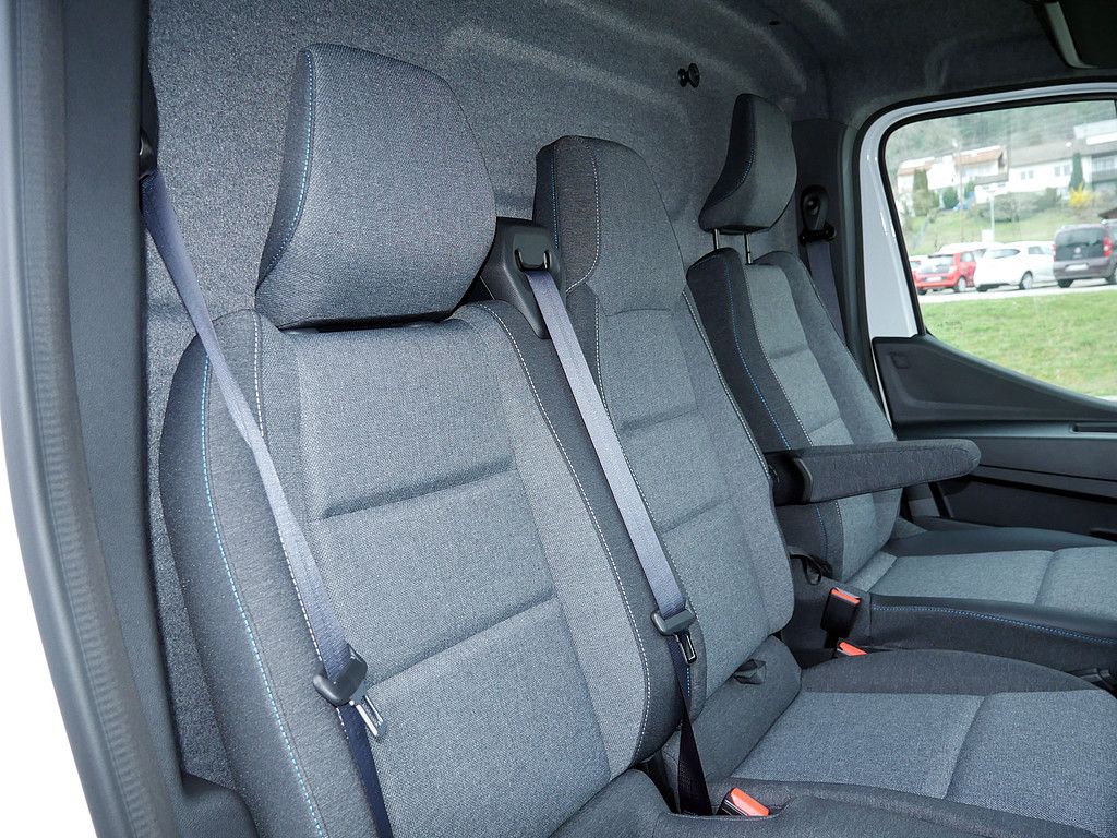 Fahrzeugabbildung Renault Master FWD Kasten L2H2 3.5to dCi 130 PDC AHK LED