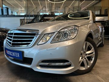 MYAUTOCENTER – Gebraucht- und Jahreswagen mit Werkstattservice in Pfaffenhofen Mercedes-Benz E 200 *AHK*Abstandstempo*Teilleder*Szhz*