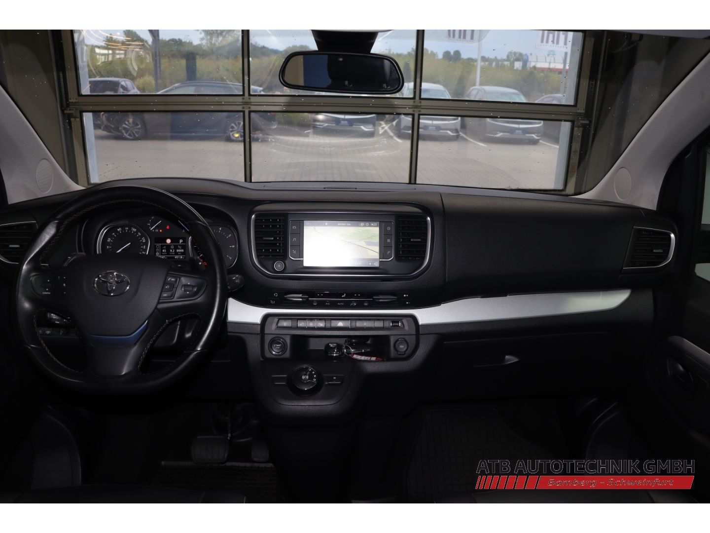 Fahrzeugabbildung Toyota Proace Verso 2.0 l L1 Executive 6-Sitzer