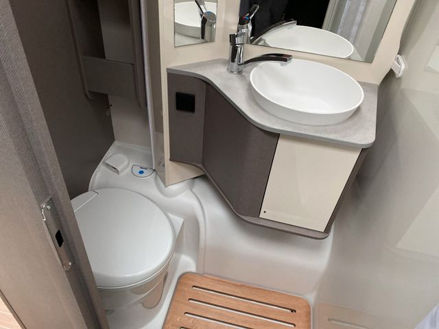 Etrusco T6.9 SB Hubbett Markise Multimedia