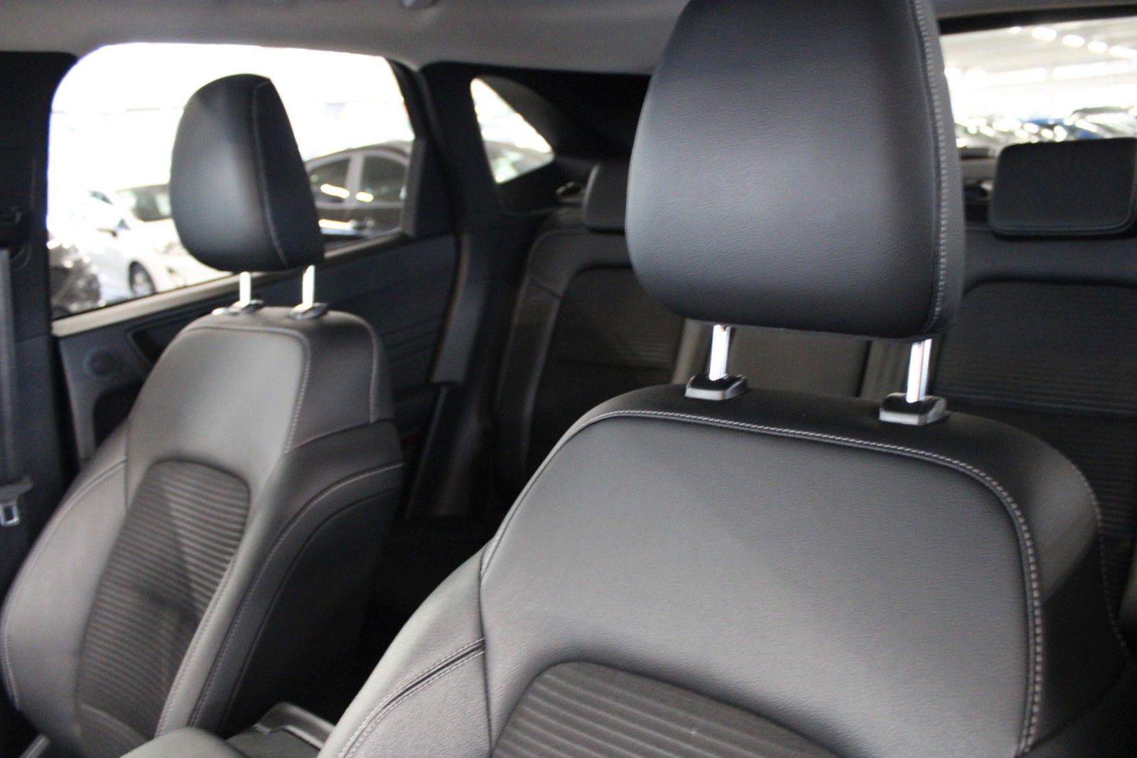 Fahrzeugabbildung Ford Kuga PHEV Titanium X AHK LED HUD 2xCam WinterP.