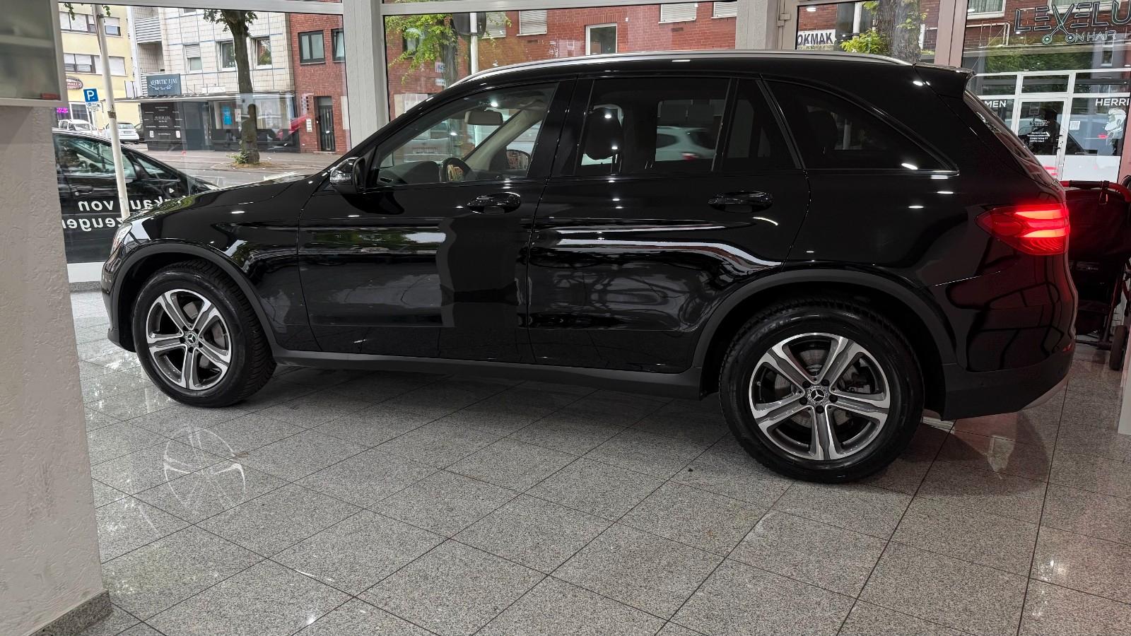 Mercedes-Benz GLC 350 d 4Matic|Leder|AHK|360°|LED|Burmester