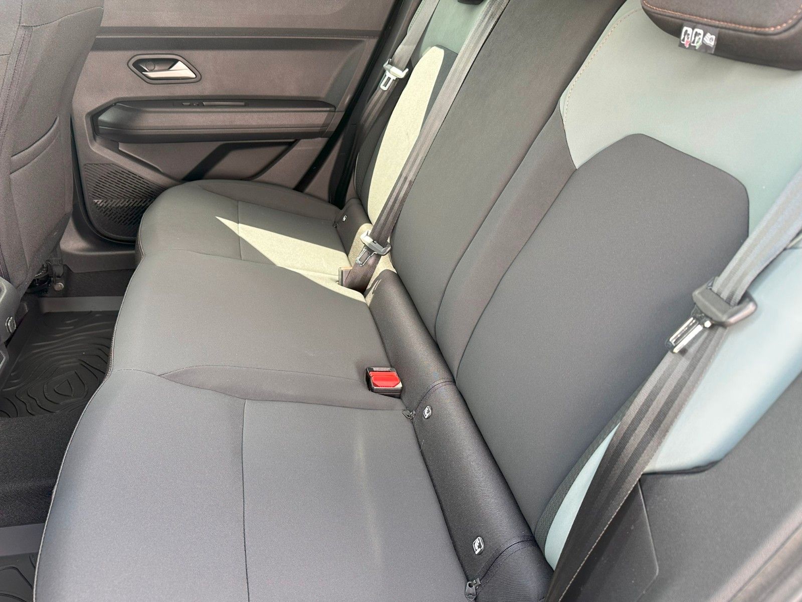 Fahrzeugabbildung Dacia Dacia Duster 4x4 Extreme  AHK   TCE 130