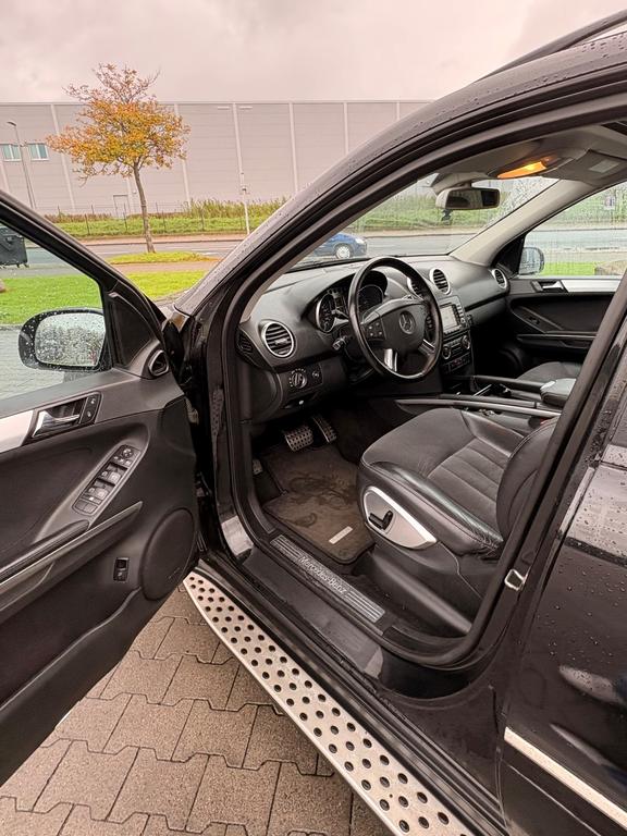 Mercedes-Benz ML 320