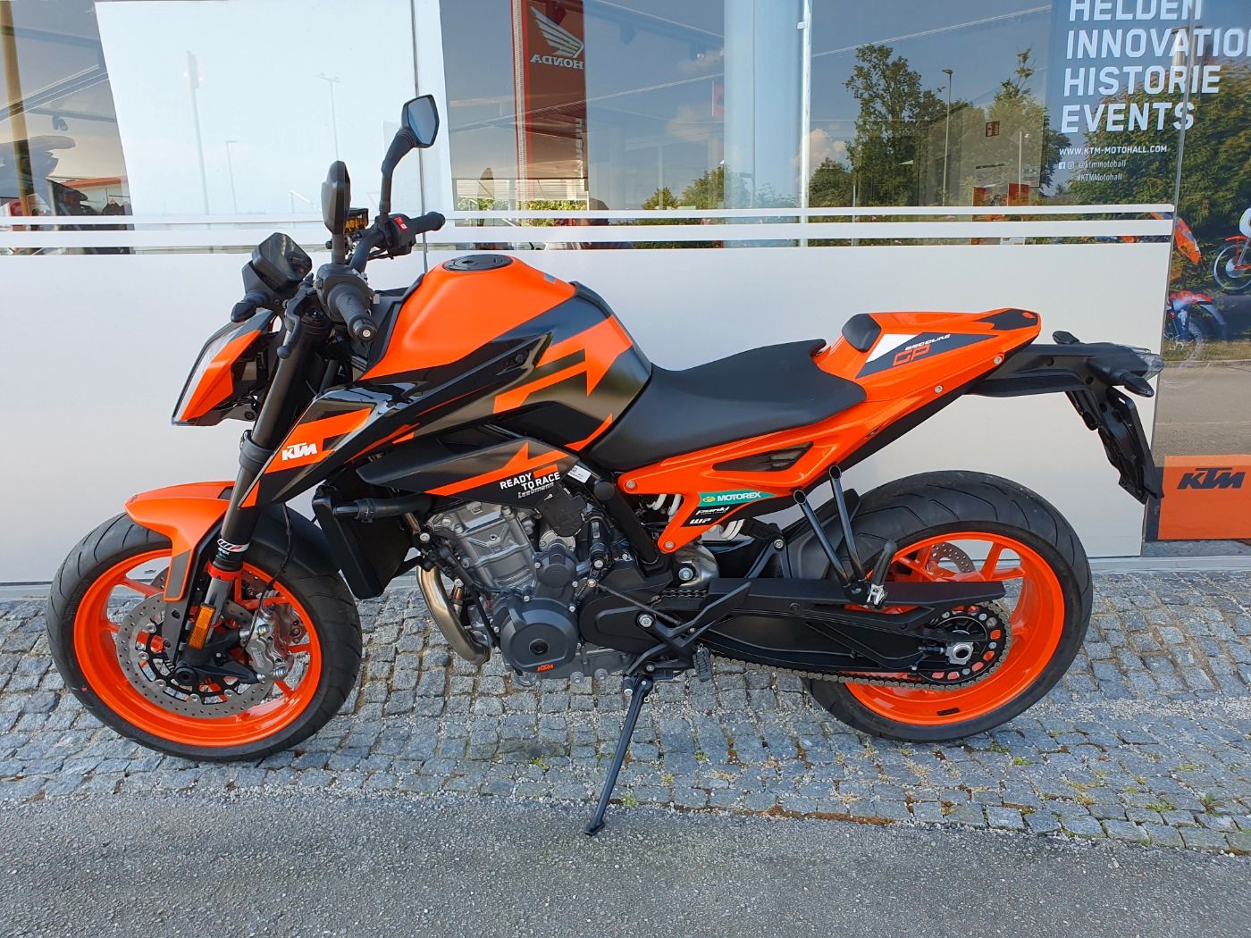 Fahrzeugabbildung KTM 890 Duke GP Modell 2023