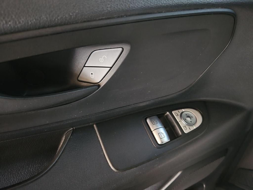 Fahrzeugabbildung Mercedes-Benz Vito 114 Kasten lang Klima AHK Tempomat Holz