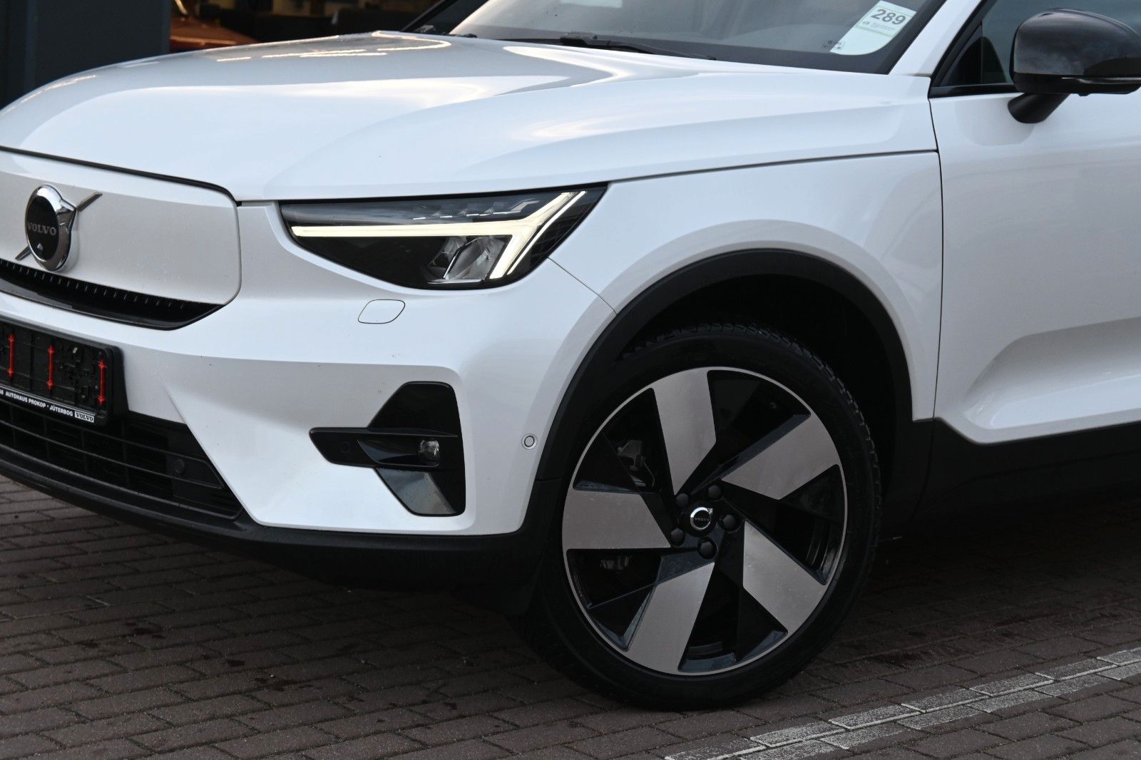 Fahrzeugabbildung Volvo C40 Twin AWD Ultimate 360°PANO°Stdhzg