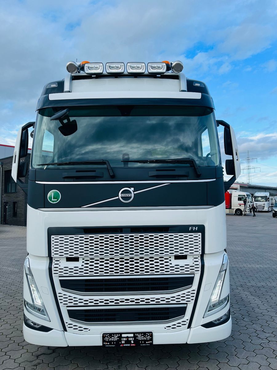 Fahrzeugabbildung Volvo FH540 6x2 Containerpritsche mit F545RA.2.26