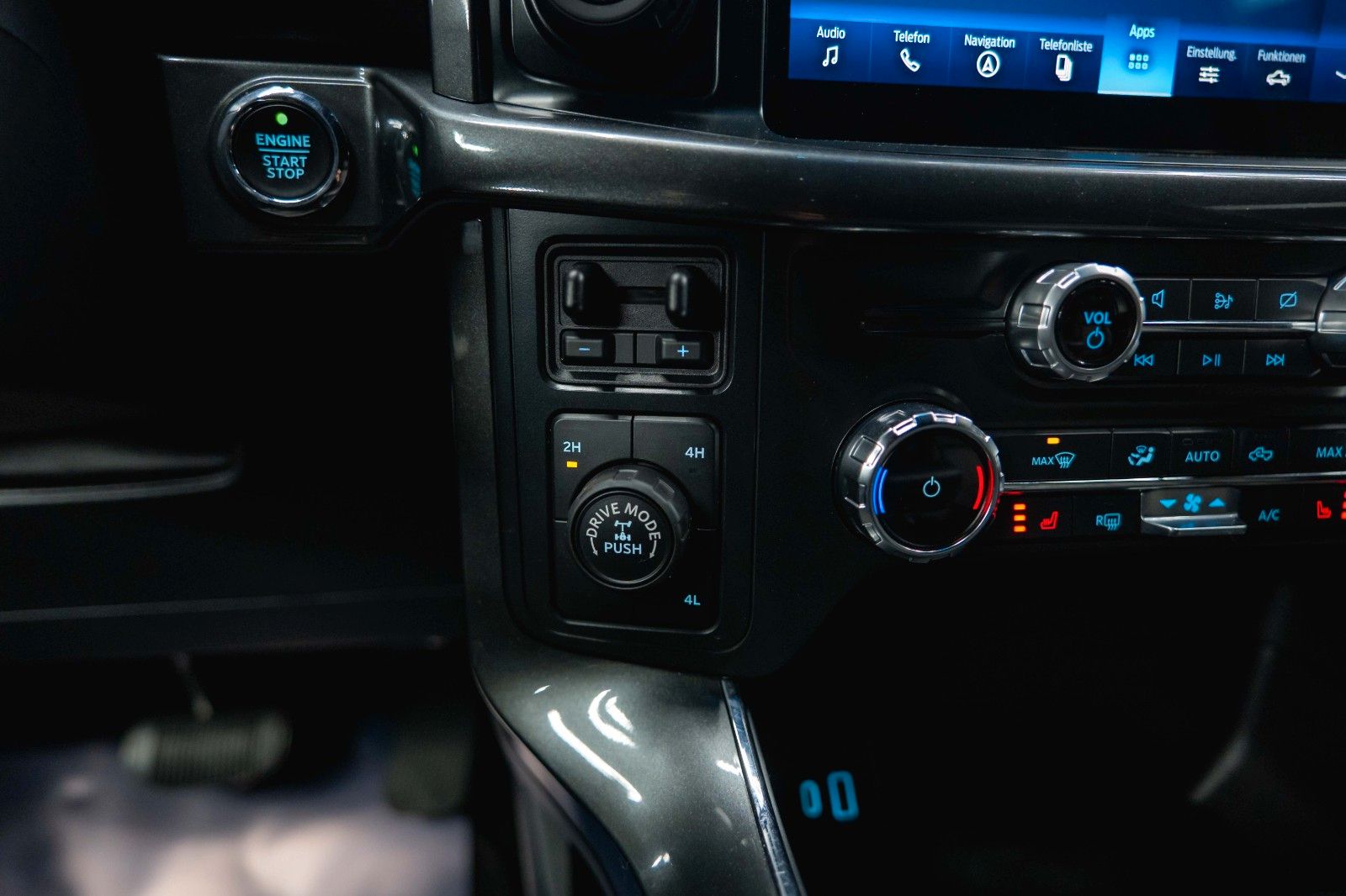 Fahrzeugabbildung Ford F150 5.0L V8 4x4 Offroad SuperCrew RAPTOR 19%