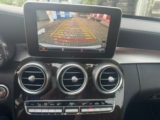 Fahrzeugabbildung Mercedes-Benz C 250  DESIGNO BlueTec / d 4Matic PANO LED LEDER