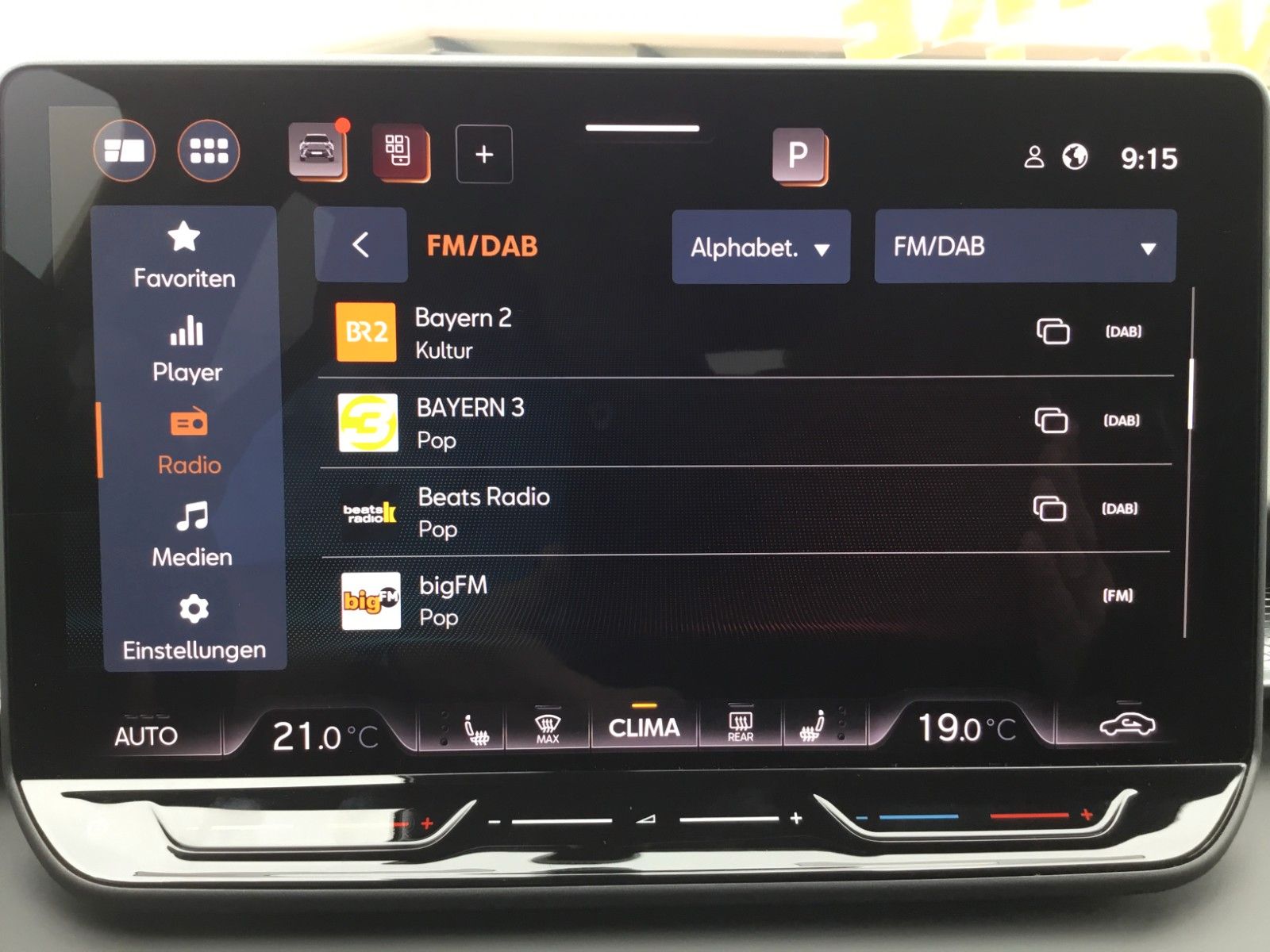 Fahrzeugabbildung CUPRA Terramar 2.0 TSI DSG 4Drive+Matrix+AHK+Pano+360°