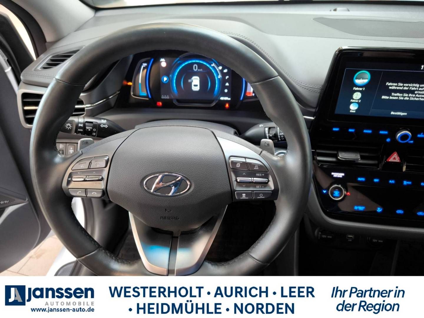 Fahrzeugabbildung Hyundai IONIQ Elektro STYLE-Paket