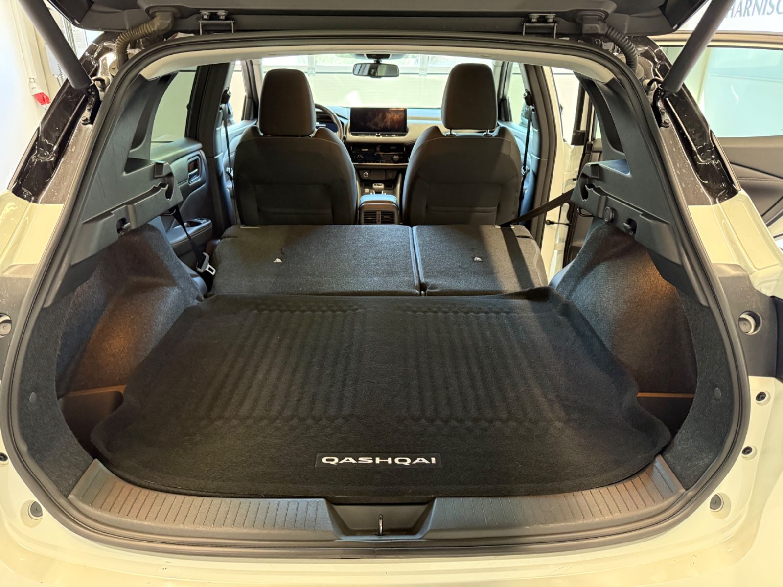 Fahrzeugabbildung Nissan Qashqai N-Connecta 1.3DIG-T Business Technologie