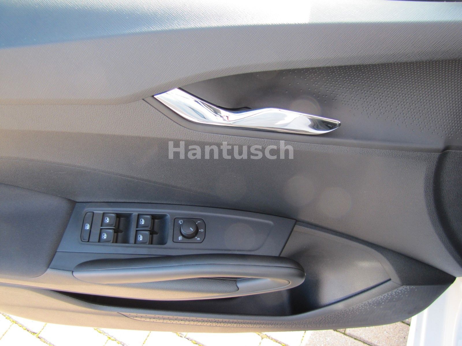 Fahrzeugabbildung SKODA Fabia Selection 1.0l TSI 95PS