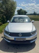 Volkswagen Passat Variant 2.0 TDI SCR DSG Variant - - VW Passat Variant von privat