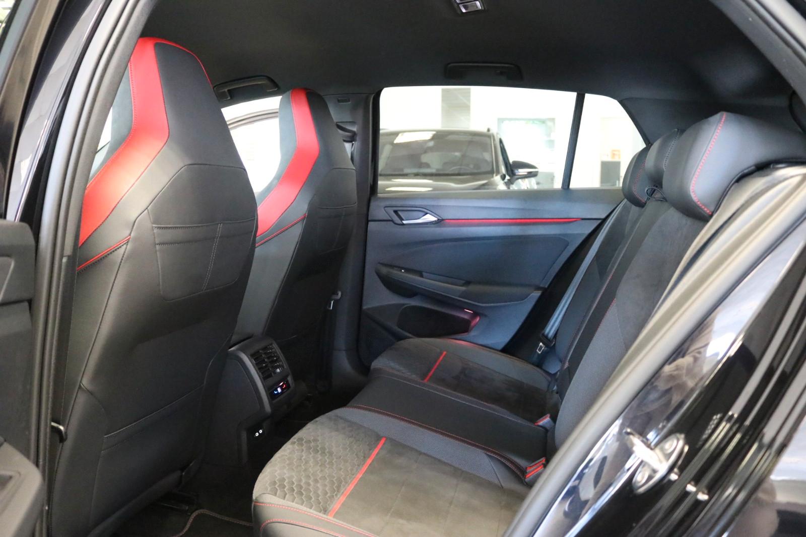 Volkswagen Golf DSG GTI Clubsport Black Style Matrix SHZ, миниатюра 28