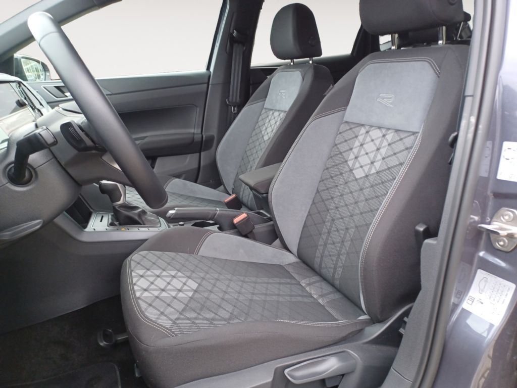 Fahrzeugabbildung Volkswagen Polo 1.0 TSI DSG R-Line ACC, Climatronic,Navi,SH