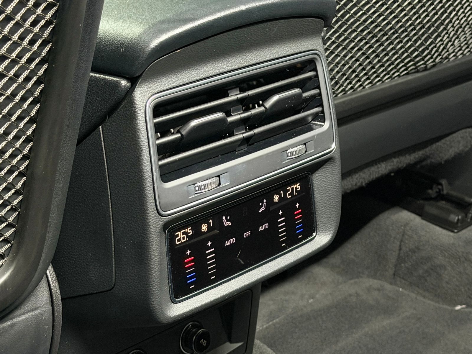 Fahrzeugabbildung Audi Q7 45 TDI quattro S line|PANO|KAMERA