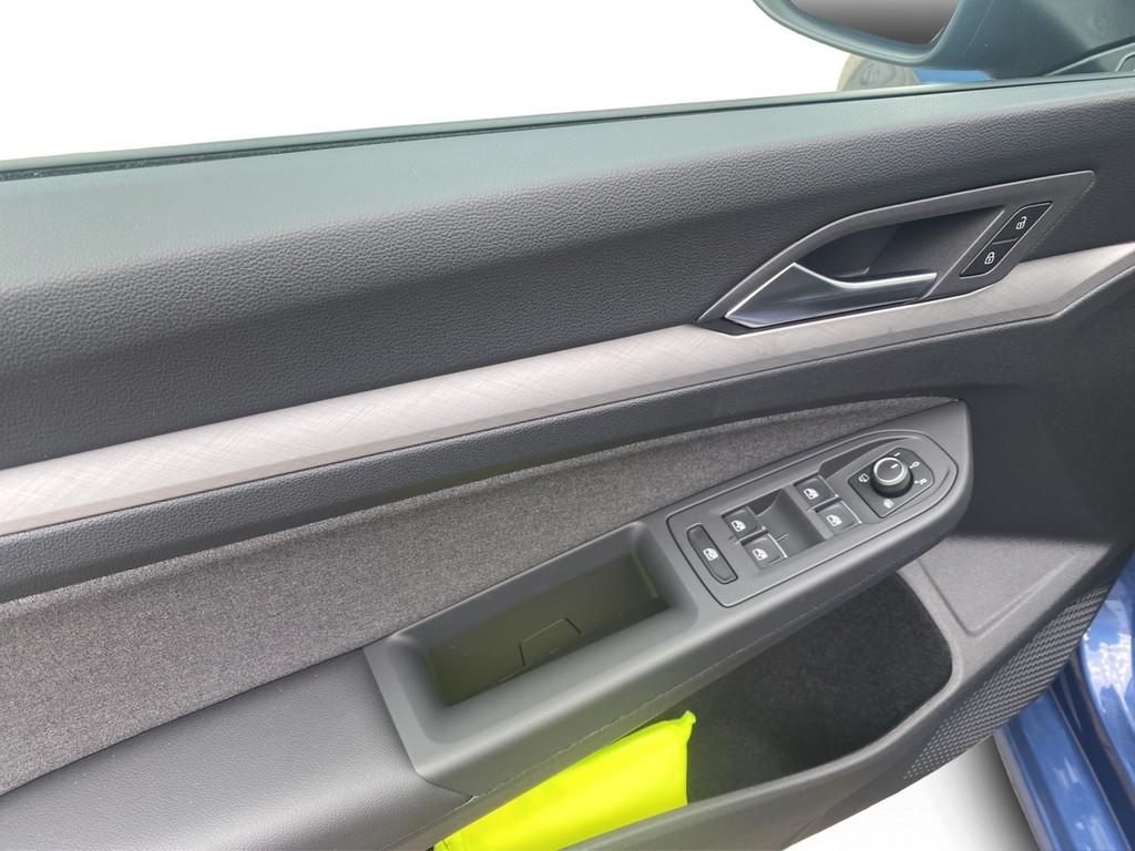 Volkswagen Golf VIII Variant 1.5 eTSI DSG Life AHK*LED*APP-, миниатюра 10