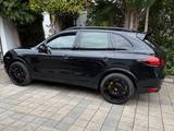 Porsche Cayenne Turbo Turbo - Porsche Cayenne: Schwarz