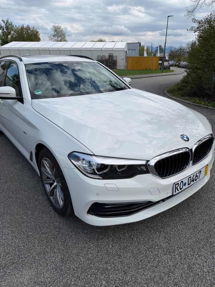 BMW 530i Touring A -