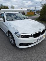 BMW 530i Touring A - - BMW 530 mit Benzin-Antrieb: Teilleder, Scheckheftgepflegt