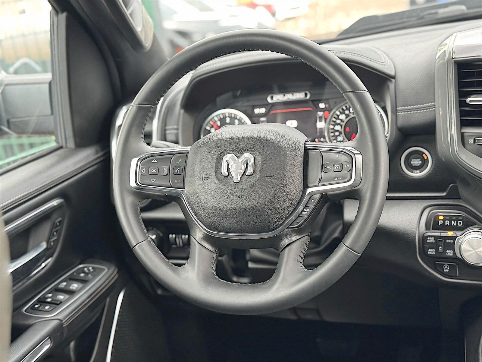 Fahrzeugabbildung Dodge RAM 5.7 V8 LARAMIE PUNISHER Offroad 4x4 *Pano*