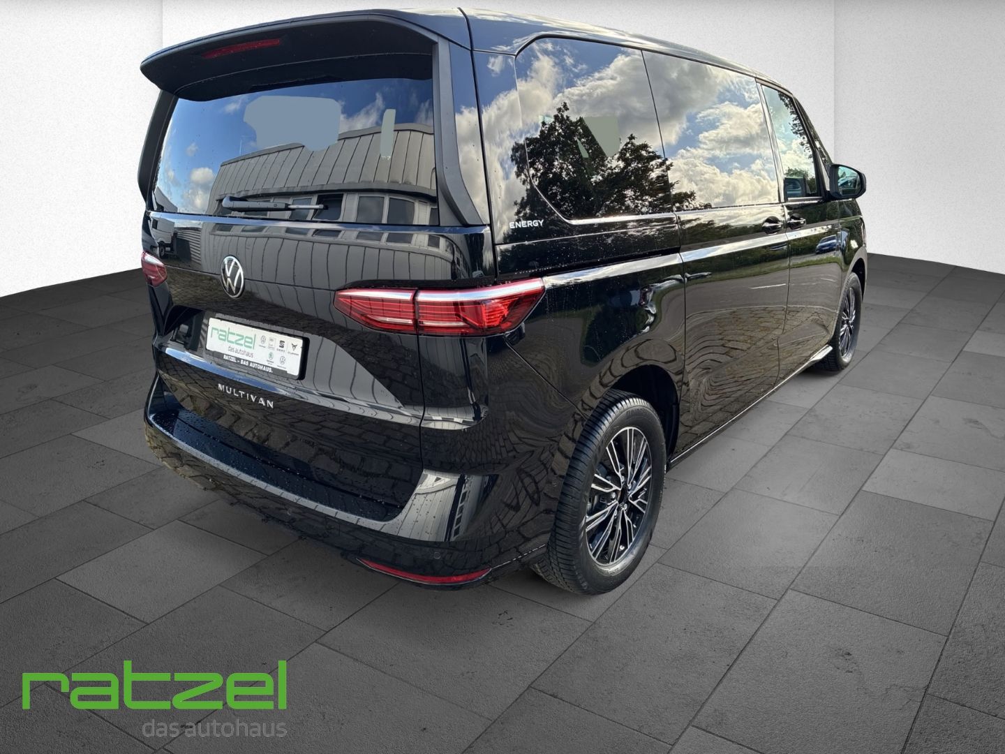 Fahrzeugabbildung Volkswagen T7 Multivan Energy 2.0 TDI 7-SITZER AHK+IQ.LIGHT
