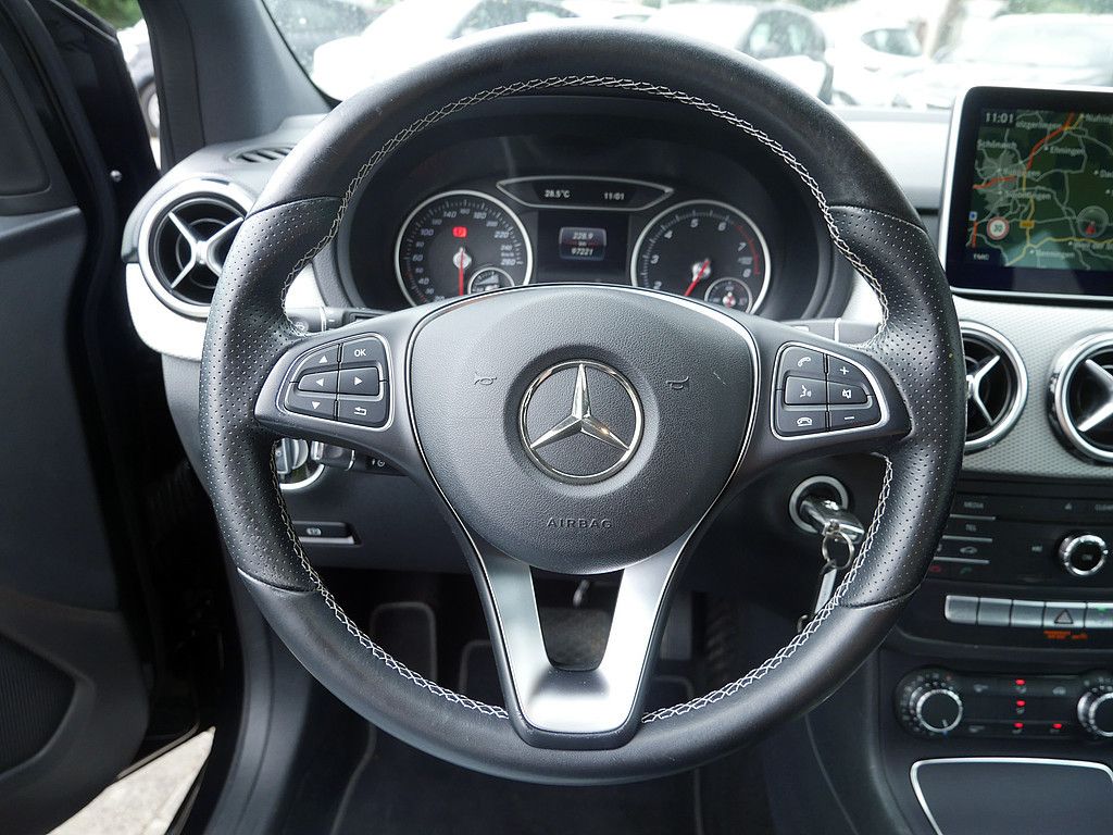Fahrzeugabbildung Mercedes-Benz B 200 Urban Style Edition SHZ PTS NAVI AHK LED