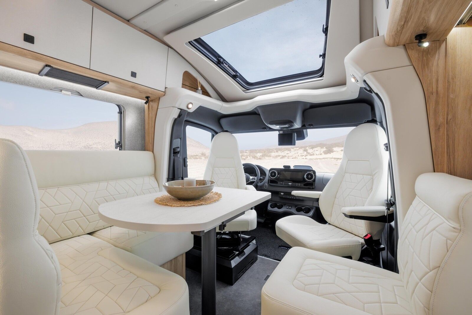 Fahrzeugabbildung Eura Mobil Xtura XT 656 HB Dachzelt, Allrad 4x4, Solar, RFK