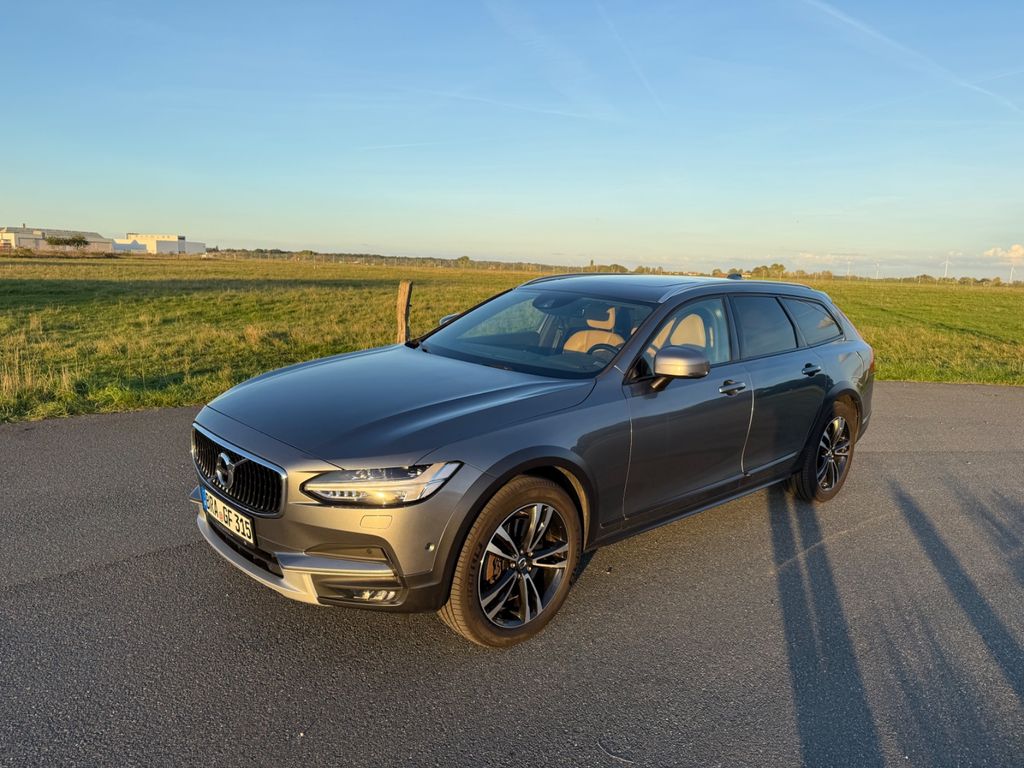 Image of Volvo V90 Cross Country