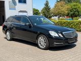 Mercedes-Benz E 250 E T-Modell E 250 CDI 4Matic *Panorama*Navi - Mercedes-Benz E 250 in Aachen