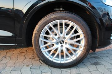 Fahrzeugabbildung Audi Q5 2.0 TFSI Quattro 2x S Line Matrix Pano 20"