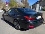 BMW 318d  Sport  Ausstattung Automatik |CarPlay| - BMW 318: Limousine