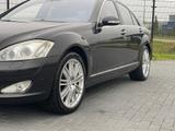Mercedes-Benz S 420 LUCHTGEVEERD, V8, LEREN STOELEN, NL AUTO. - gebrauchte Mercedes-Benz S 420 aus dem Jahr 2007