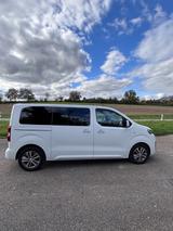 Peugeot Traveller BlueHDi 180 S&S EAT8 Business VIP ... - weiße Peugeot Traveller