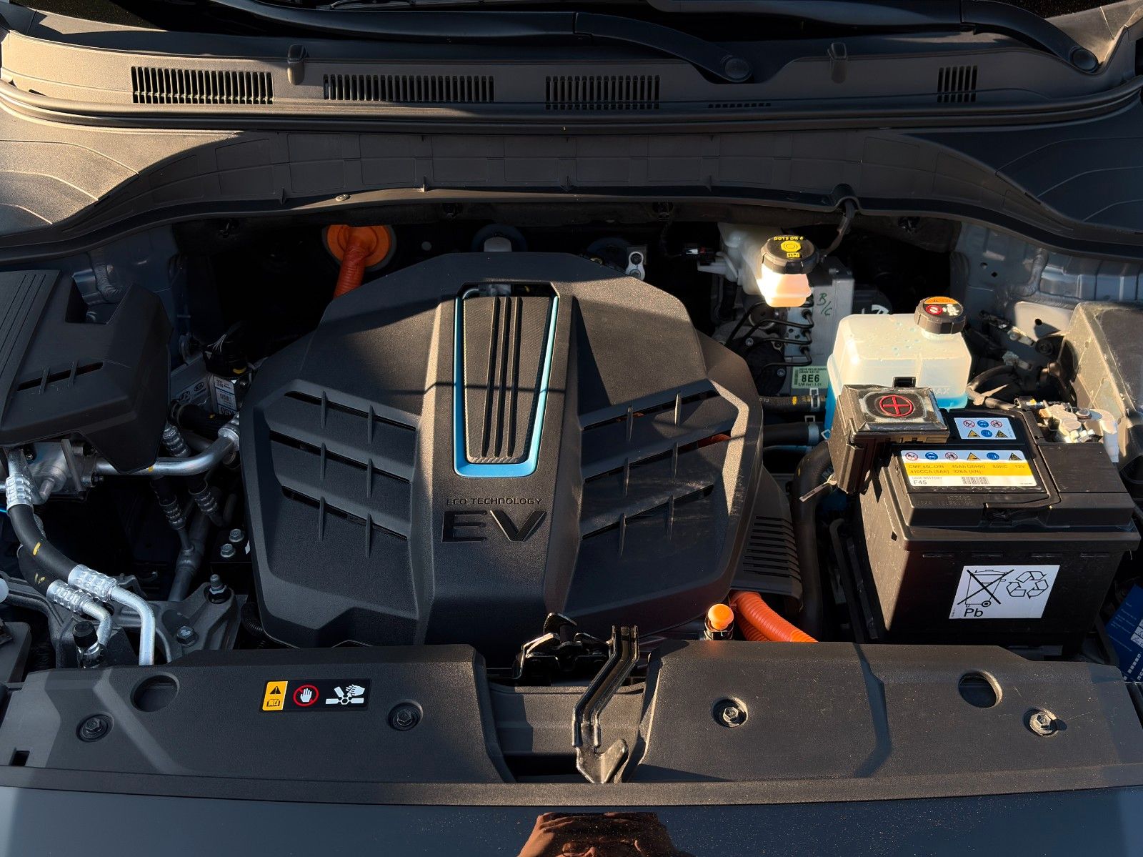 Fahrzeugabbildung Hyundai KONA E 30+ Edition SHZ LHZ LFA LKA CarPlay NAVI