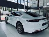 Porsche Panamera 4 E-Hybrid - - Porsche Panamera mit Hybrid-Antrieb: Limousine