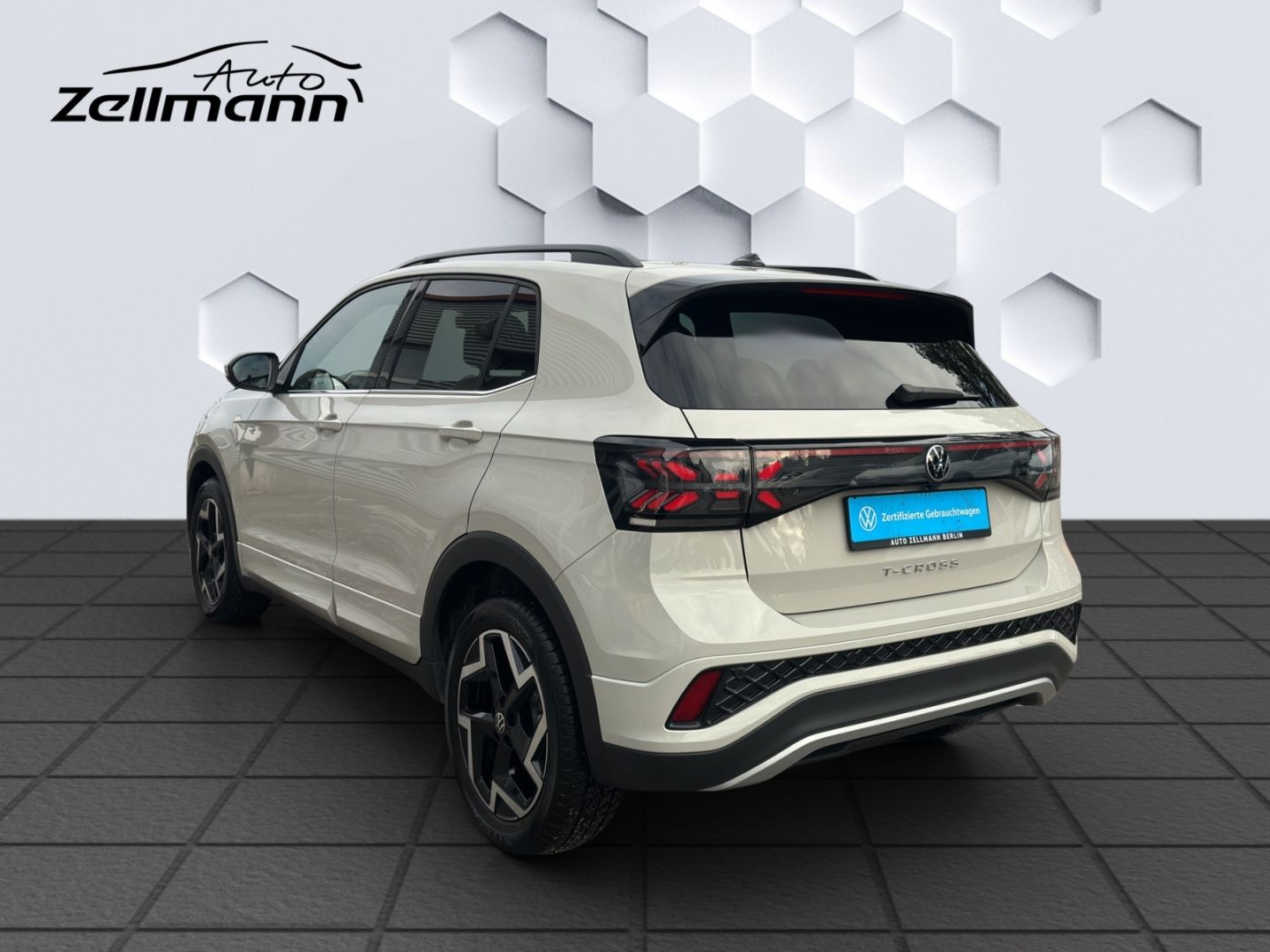 T-Cross R-Line 1.5 l TSI 110 kW DSG AHZV LED GJR