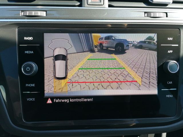 Tiguan 2.0 TDI DSG 4M Elegance STHZ+HEAD-UP+PANO