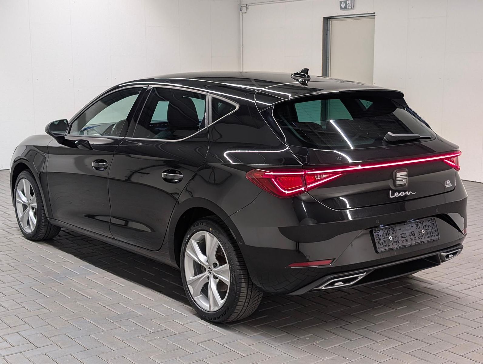 Seat Leon FR eHybrid LED/Navi/SHZ/LHZ/Kam/Keyl./17-LM imagem 3