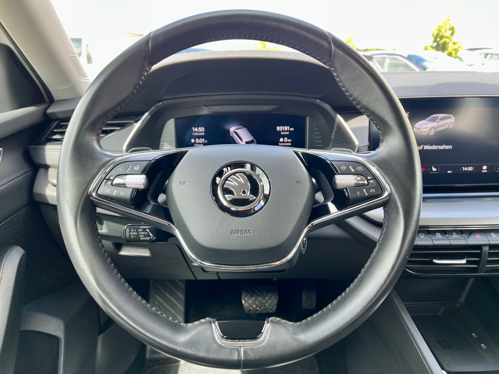 SKODA Octavia Combi Ambition AAC SHZ NAVI CARPLAY