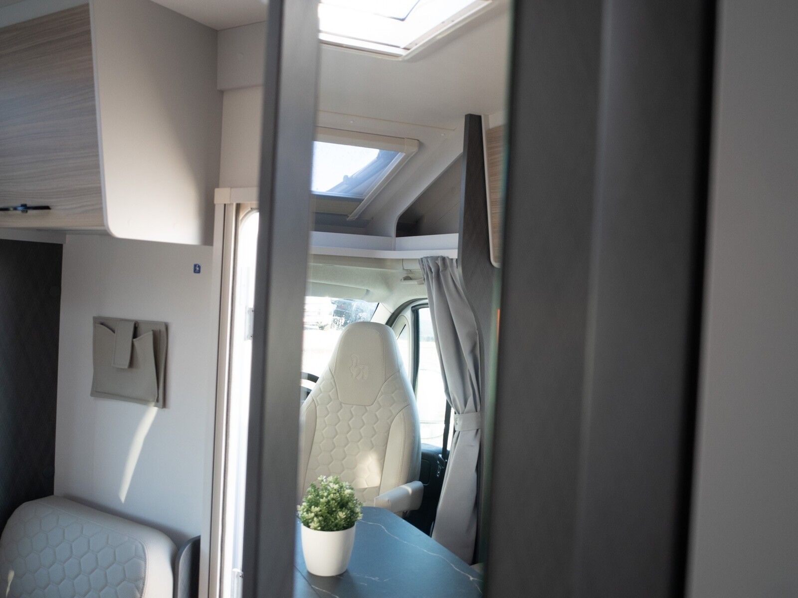 Fahrzeugabbildung Etrusco T-Modell Base 6.9 SBC Markise*Chassis+Komf-Paket